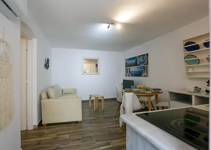 Magic Holidays 444 * Mykonos Town